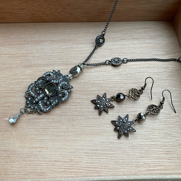 Elegant vintage style necklace - Picture 2 of 2